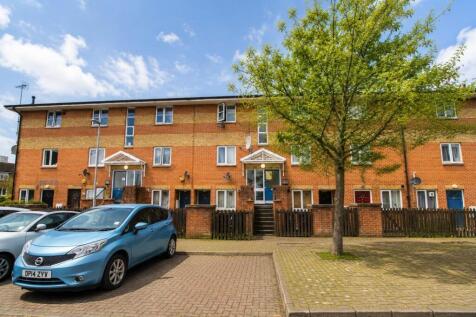 Copperfield Drive, London, N15