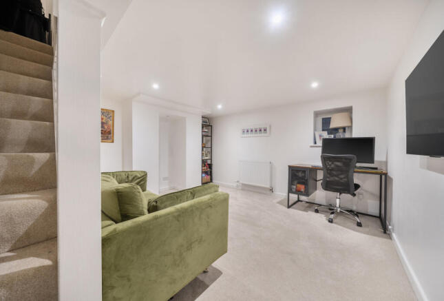 1402726-20-697254...