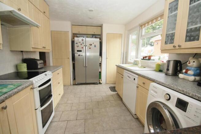 kitchen2.jpg