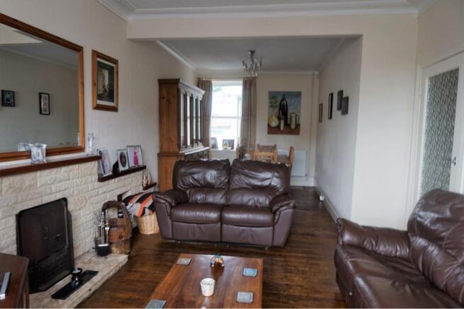 Lounge/Dining Room