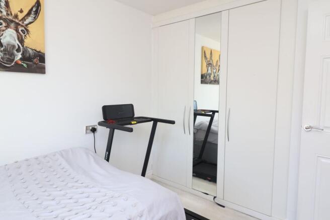 4 bed Terraced for sale Image 10