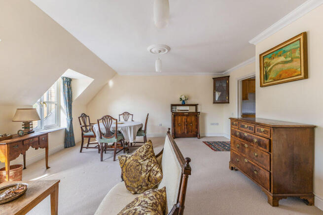 Sitting/Dining Room
