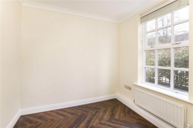 4 bed Terraced to rent Image 11