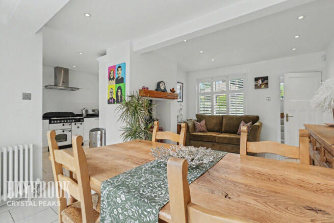 4 bed Detached for sale Image 4