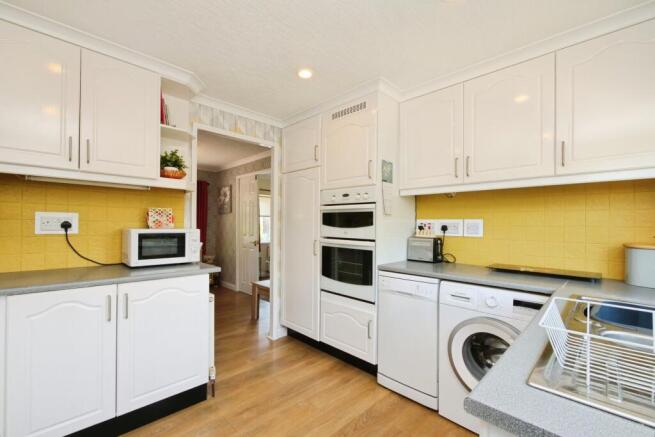 2 bed Park Home for sale Image 7