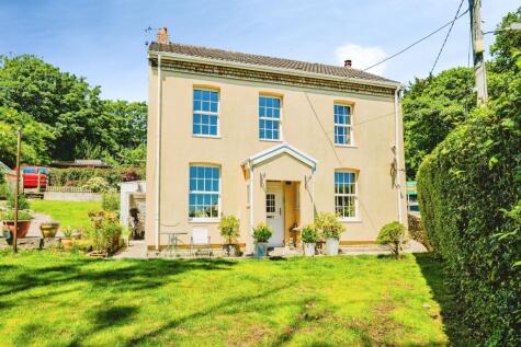 Heol Laethog, Bryncethin, Bridgend