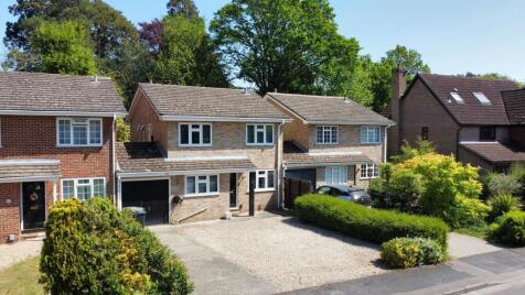 Cambrian Close, Camberley