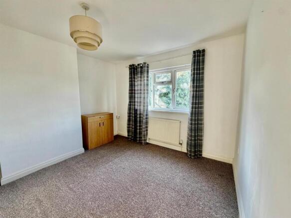 3 bed Semi-Detached for sale Image 11