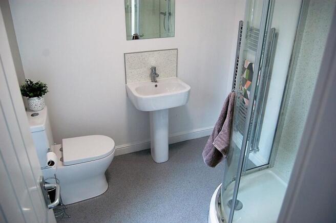 4 bed Terraced to rent Image 11