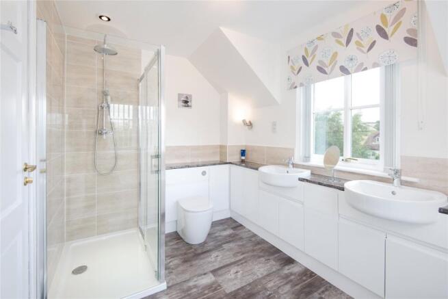 Master Ensuite