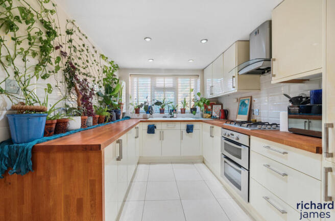 2b78417b172c48fca32bf82a98572d71