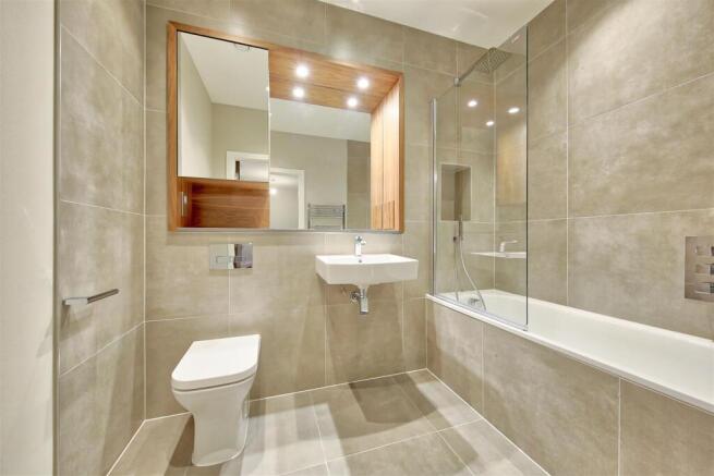 9_eton_court_the_broadway_cheam_village_image1_148