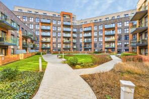 37, William Mundy Way, Dartford DA1 5XQ