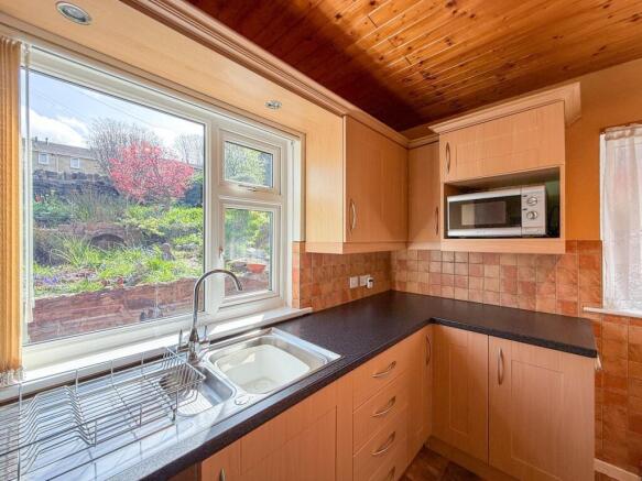 3 bed Link Detached House for sale Image 10