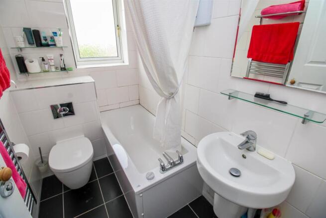 2 bed Town House for sale Image 8
