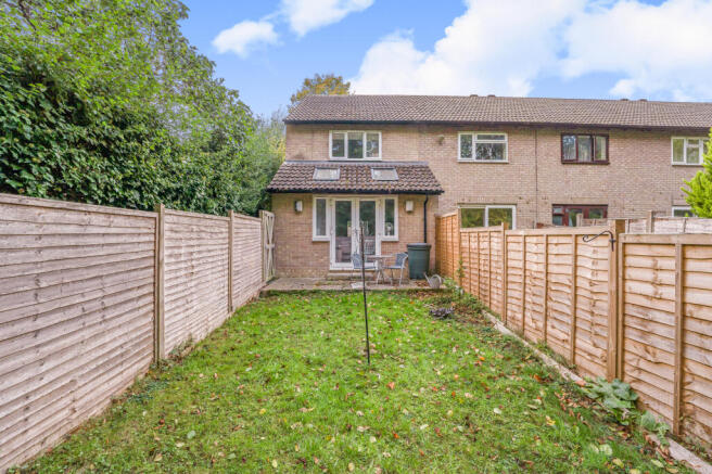 2-bed terraced on Dovehouse Close, Eynsham, Oxfordshire, £300,000