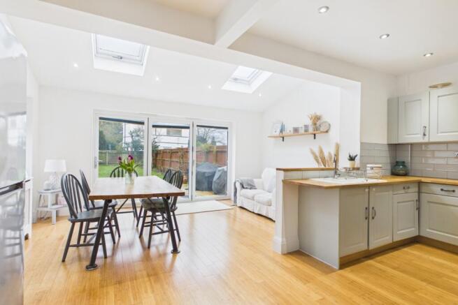 EweMove - Spalding - Halmer Gate - Open Plan Kitc