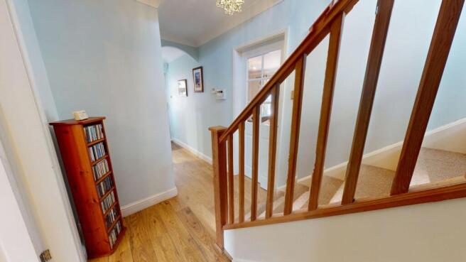 4 bed Detached for sale Image 10