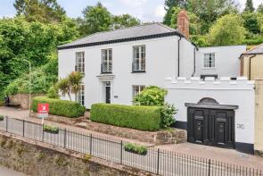 1, Union Terrace, Crediton EX17 3DY