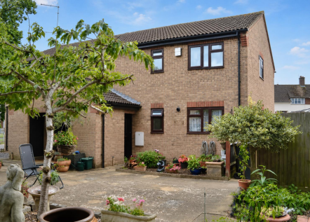 Cricketers Close, Broomfield, Chelmsford
