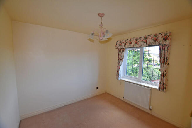 4 bed Detached to rent Image 8