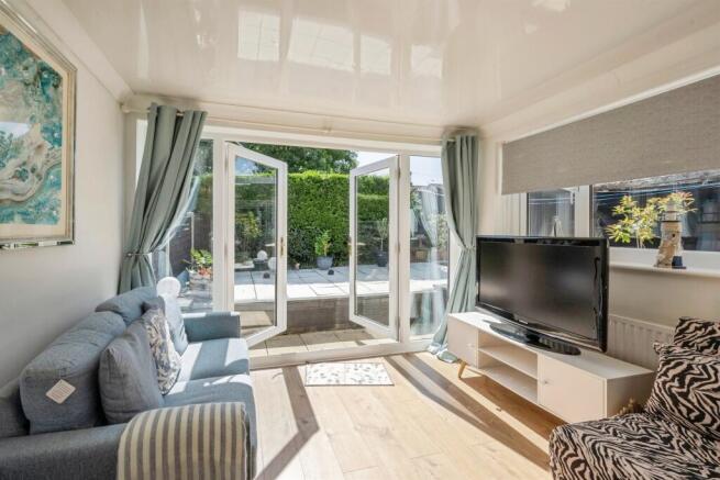 2 bed Semi-Detached for sale Image 11