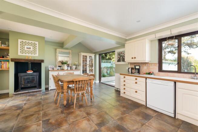 Crendon, Uplees Road, Oare
