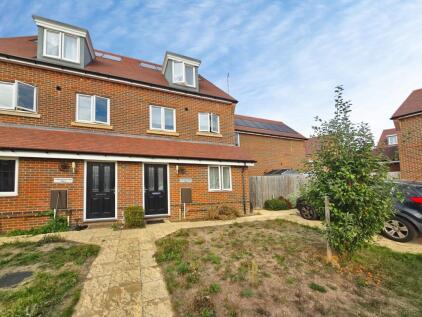 Blackburne Way, Tongham, Surrey, GU10