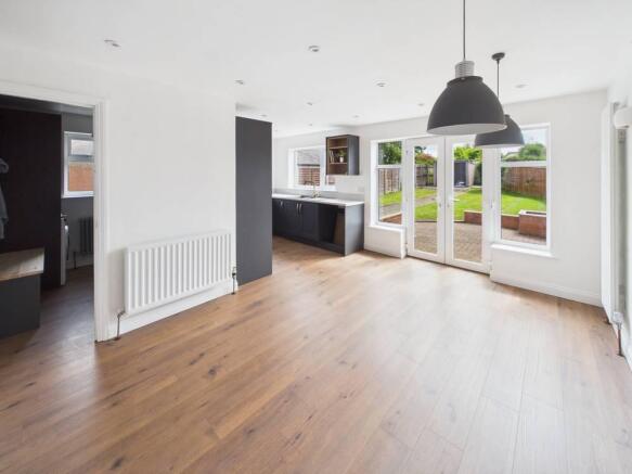3 bed Semi-Detached for sale Image 4