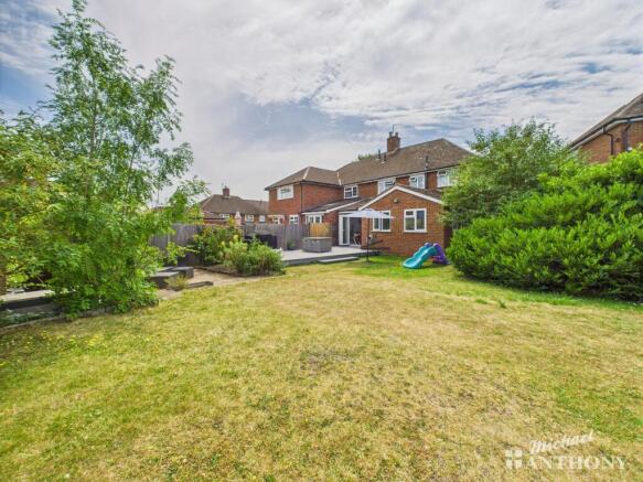 Chiltern Close, Stone, Aylesbury, Buckinghamshire photo 3