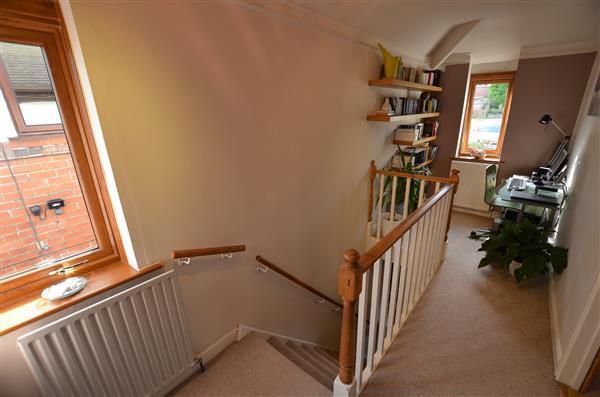 FIRST FLOOR LANDING