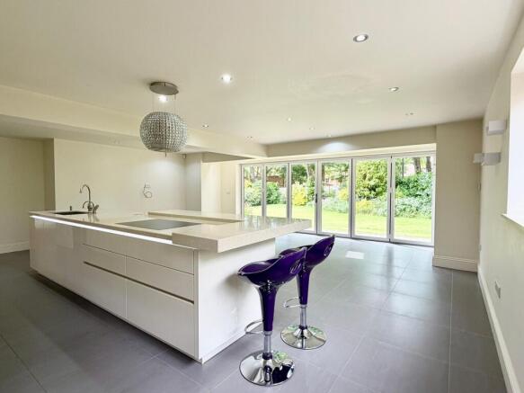 LIVING KITCHEN