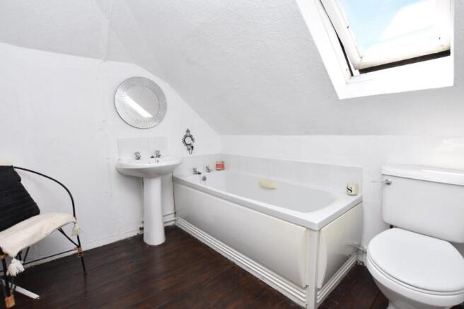 En-suite bathroom/wc