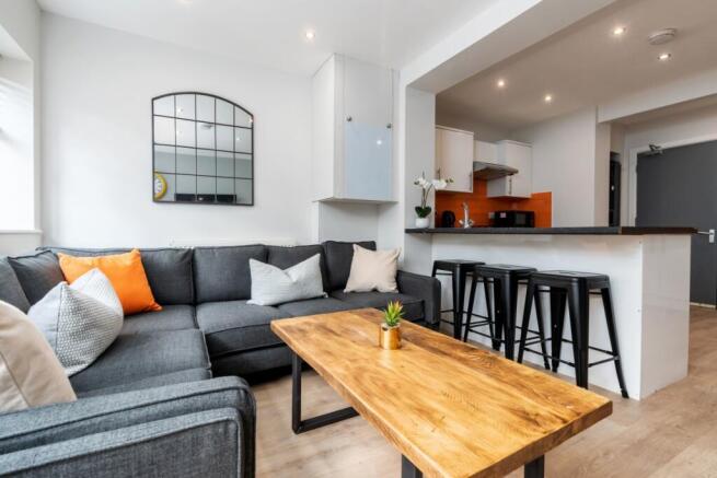 8 Holcombe, Living Room 1