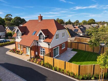 Highfield Road, Ringwood, BH24 1RQ