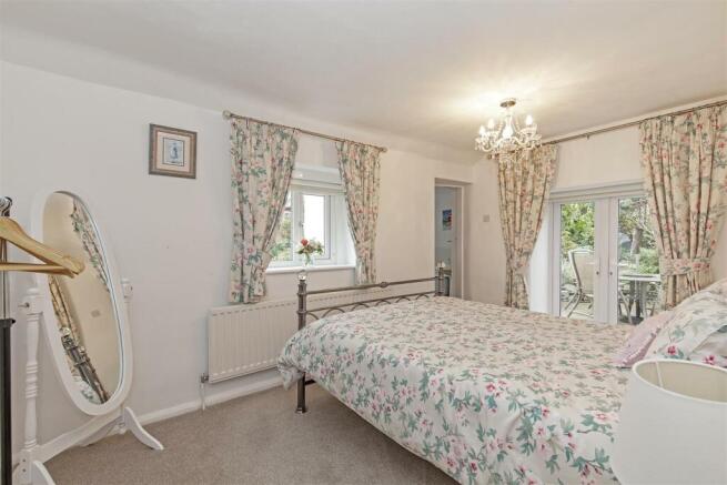 Bedroom 1-1.jpg