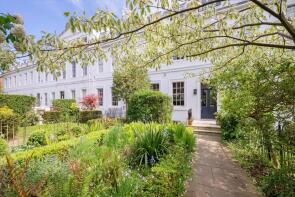 28, Belsize Grove, London NW3 4TR
