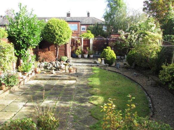 HallidayRd10gdn2.JPG