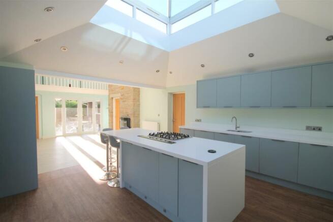 Kitchen dining room 2.JPG