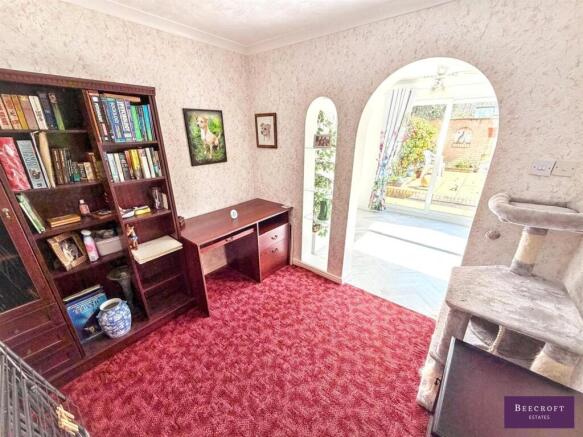 3 bed Semi-Detached Bungalow for sale Image 7