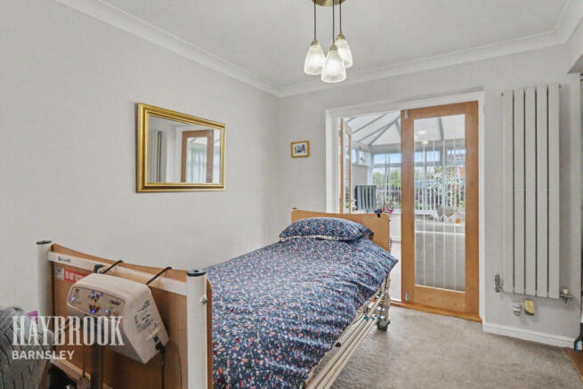 4 bed Detached for sale Image 7