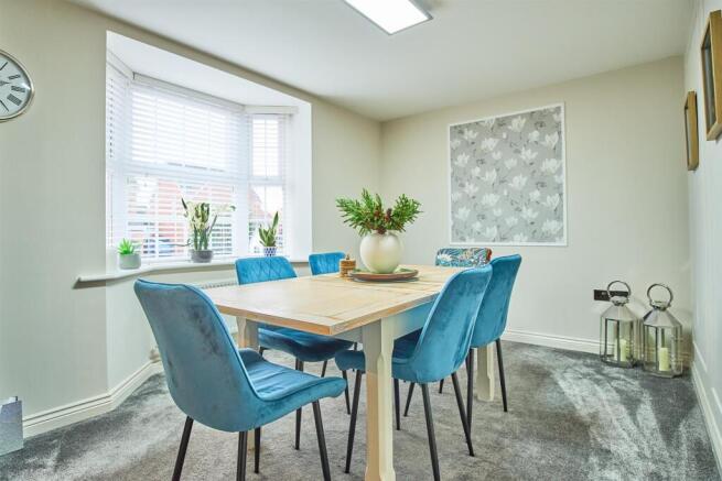 Garner Close, BW 1.jpg