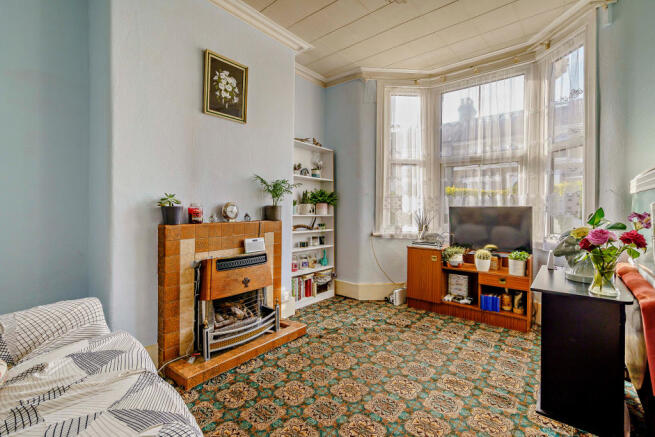 8435877-interior17-800