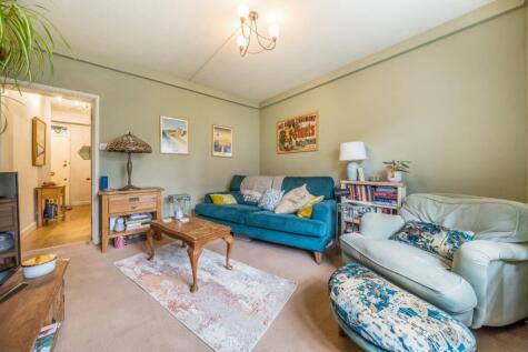 Albion Avenue, Clapham, London, SW8