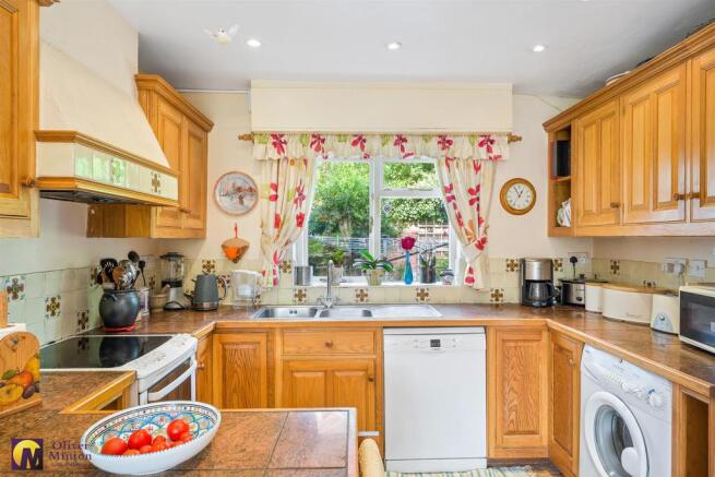 KITCHEN / BREAKFAST ROOM