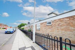 13, Tomswood Hill, Ilford IG6 2HL