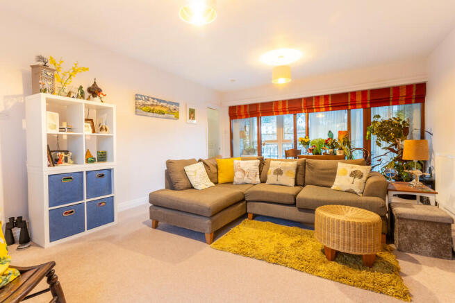 Living / Dining R...