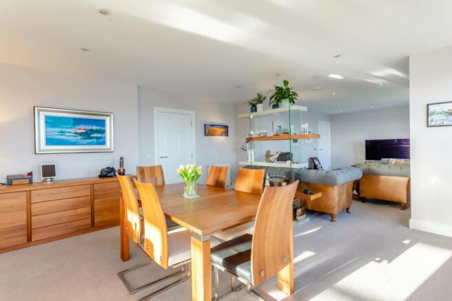 11 Marine House
