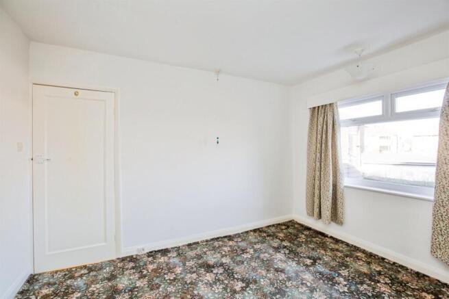3 bed Semi-Detached for sale Image 11