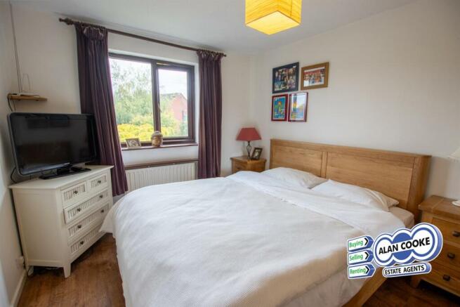 BEDROOM 2